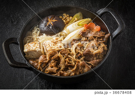 和牛すきやき Tasty sukiyaki Japanese cuisine 和牛すきやき Tasty sukiyaki Japanese cuisine 36678408