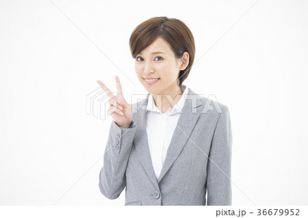 女性 ビジネス 若い女性 女性 ビジネス 若い女性 36679952