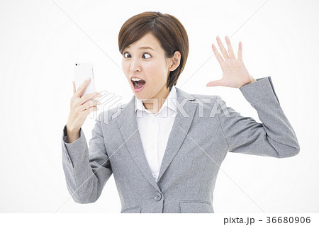 女性　ビジネス　若い女性 36680906