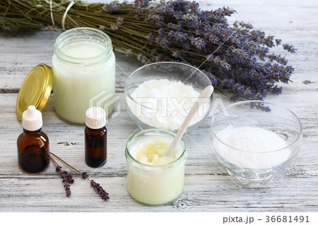 Antibacterial and natural homemade deodorant Antibacterial and natural homemade deodorant 36681491