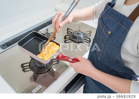 お弁当作り 36681929