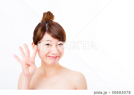 肌の張り ビューティーイメージ 若い女性 美肌 素肌 スキンケア 白バック 美容イメージ写真素材 肌の張り ビューティーイメージ 若い女性 美肌 素肌 スキンケア 白バック 美容イメージ写真素材 36683078