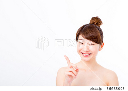 肌の張り ビューティーイメージ 若い女性 美肌 素肌 スキンケア 白バック 美容イメージ写真素材 肌の張り ビューティーイメージ 若い女性 美肌 素肌 スキンケア 白バック 美容イメージ写真素材 36683093