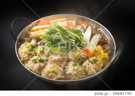とりだんご鍋　Chicken dumpling hot pot Japanese food 36685740