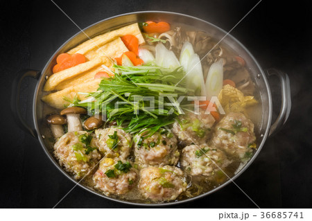 とりだんご鍋　Chicken dumpling hot pot Japanese food 36685741