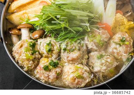 とりだんご鍋　Chicken dumpling hot pot Japanese food 36685742