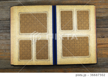 opened old vintage photo album opened old vintage photo album 36687302