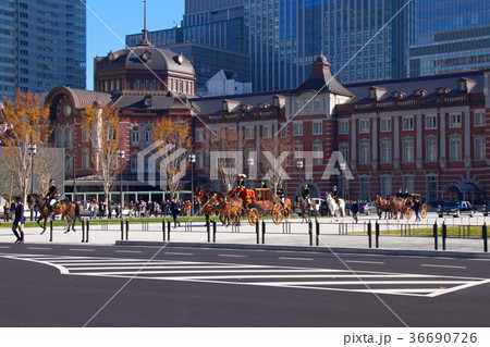 東京駅発着馬車列復活　新任大使の馬車列 36690726