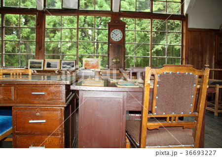 教室　机　イス 36693227