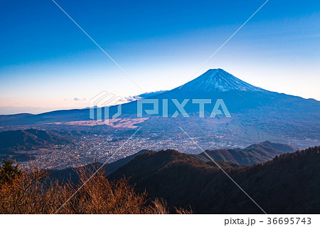 三つ峠山頂からの秋風景 36695743