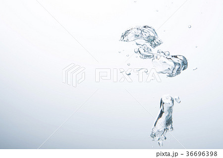 水中 気泡 水中 気泡 36696398