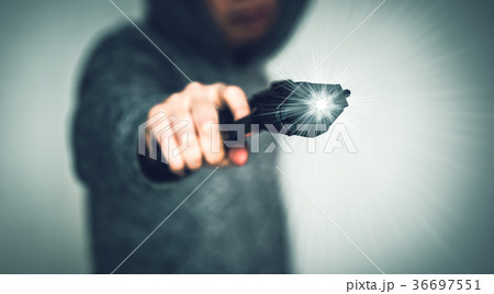 男 36697551