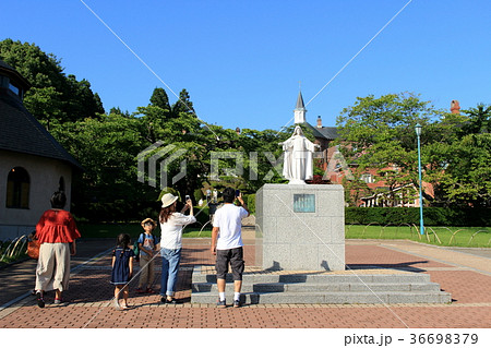 トラピスチヌ修道院の観光客 36698379