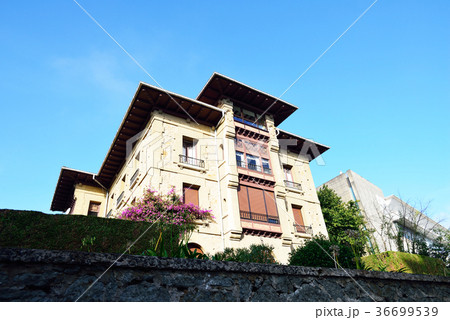 スペイン　バスク地方街並み 36699539