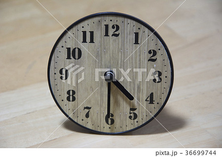 アナログ時計 36699744