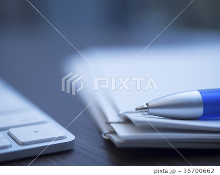 ビジネスイメージ・書類・キーボード ビジネスイメージ・書類・キーボード 36700662