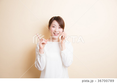 女性　ポートレート 36700789