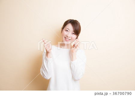 女性　ポートレート 36700790