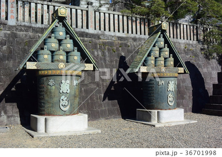 成田山新勝寺　雨水桶 36701998