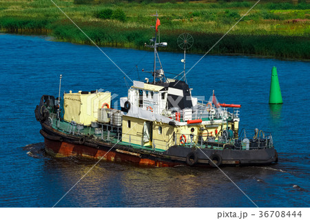 Old tug ship underway 36708444