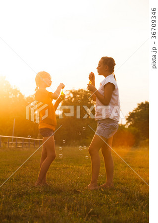 Two teenage girls 36709346