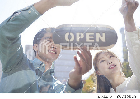 笑顔 微笑 微笑み 36710928