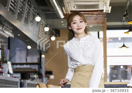 笑顔 微笑 微笑み 36710933