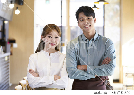 笑顔 微笑 微笑み 36710970