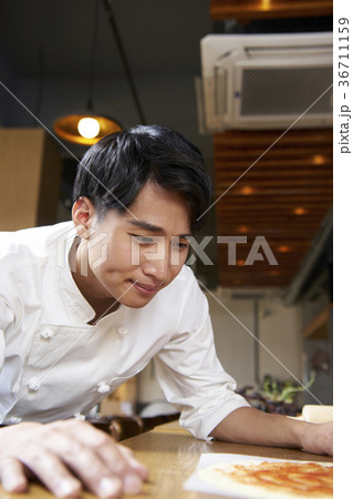 笑顔 微笑 微笑み 36711159