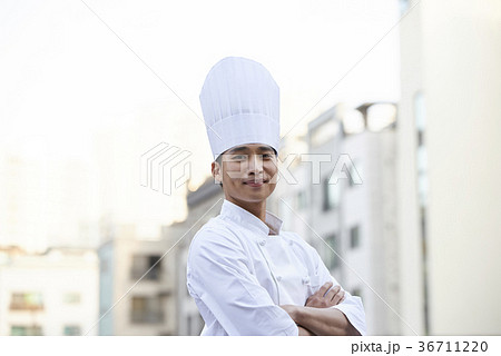 笑顔 微笑 微笑み 36711220