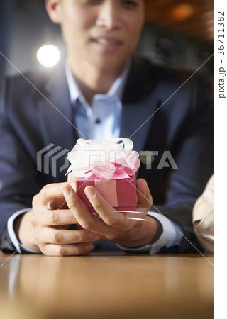 男 男性 男の子 36711382