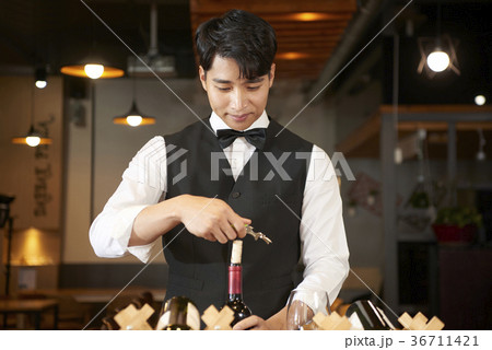 男 男性 男の子 36711421