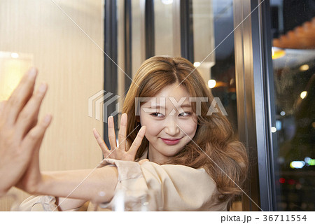 感情 長い髪 ロングヘア 36711554