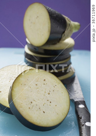 36711969