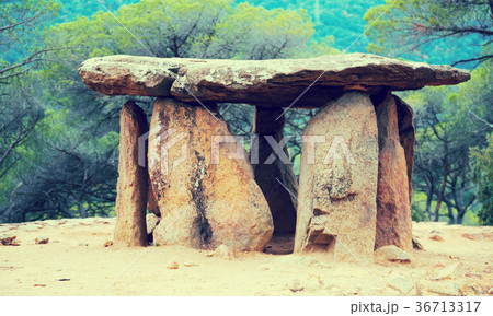 Pedra Gentil megalith 36713317
