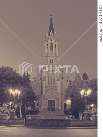 Evening view at Esglesia Major tower in Barcelona 36714387