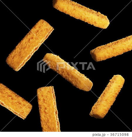 36715098