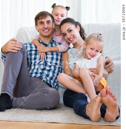 Portrait of family with kids at home 36719064