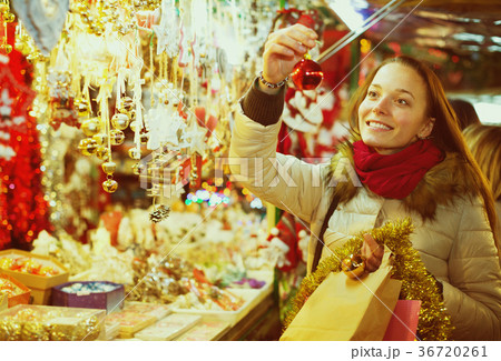 Female customer at the Christmas Fair 36720261