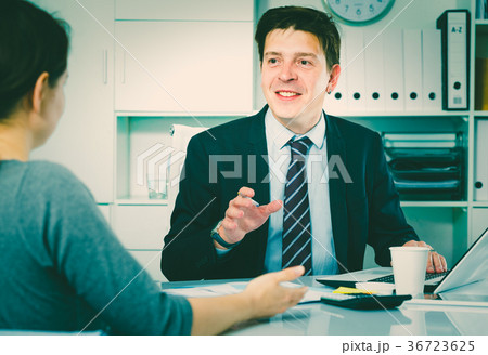 Male speaking with female 36723625