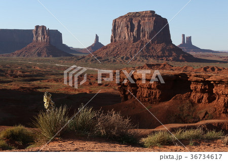 View on Monument Valley in Arizona View on Monument Valley in Arizona 36734617