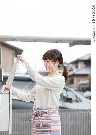 回覧板　郵便物　郵便桶　郵便ポスト　 36735916