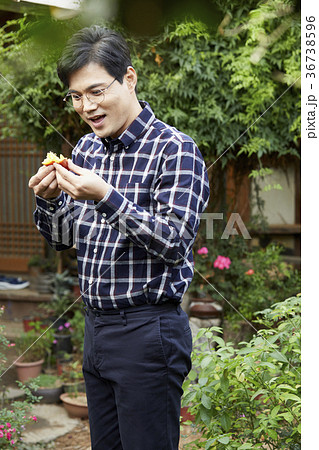 感情 花 にぎる 36738596