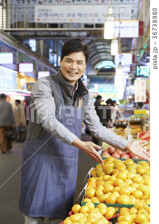 フルーツ 果物 男 36738980