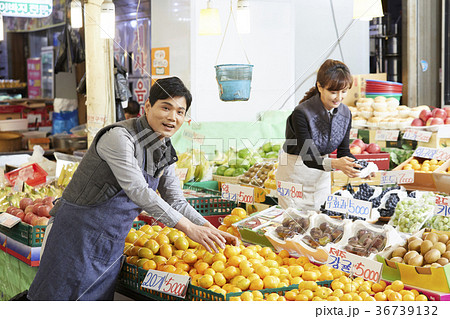 高級 ディスプレイ 笑顔 36739132