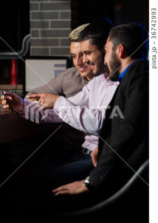 Old friends met at the bar 36742993
