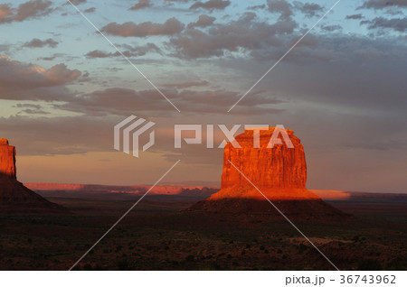 Monument Valley at Sunset Monument Valley at Sunset 36743962