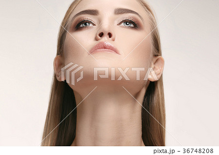 Beautiful Girl face. Perfect skin 36748208