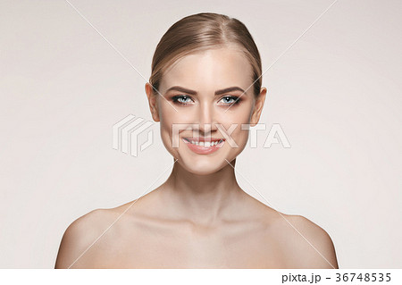 Beautiful Girl face. Perfect skin 36748535