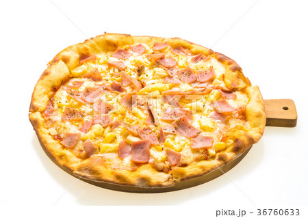 Hawaiian pizza on wooden tray 36760633